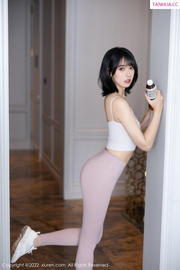 林子遥  [XiuRen]高清写真图 2022.11.21 No.5885 林子遥 瑜伽服美腿第3张图片